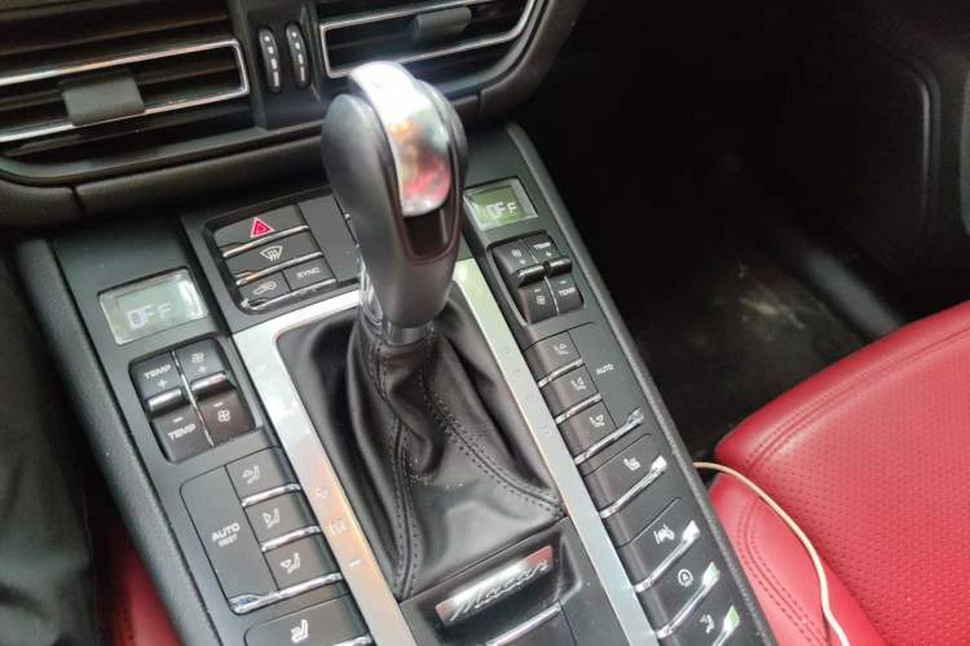 Used Porsche Macan 2020 Macan 2.0T Gear Lever