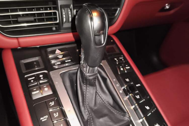 Used Porsche Macan 2020 Macan 2.0T Gear Lever