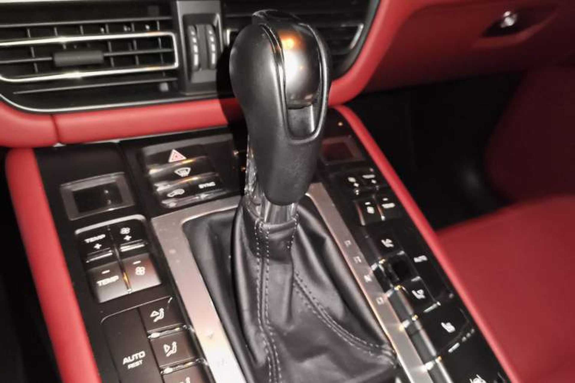 Used Porsche Macan 2020 Macan 2.0T Gear Lever