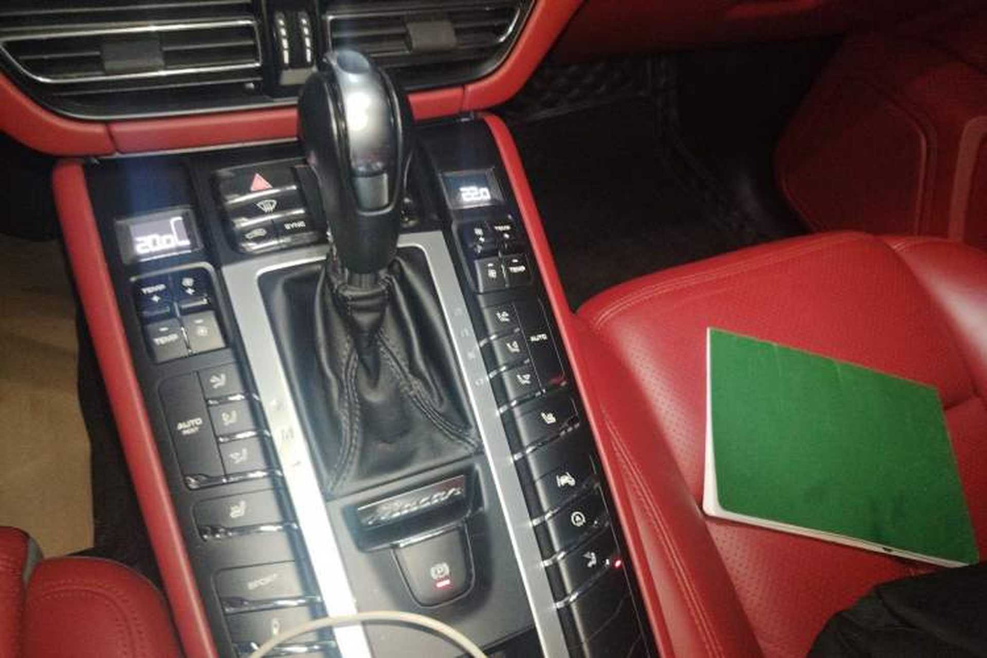 Used Porsche Macan 2020 Macan 2.0T Gear Lever