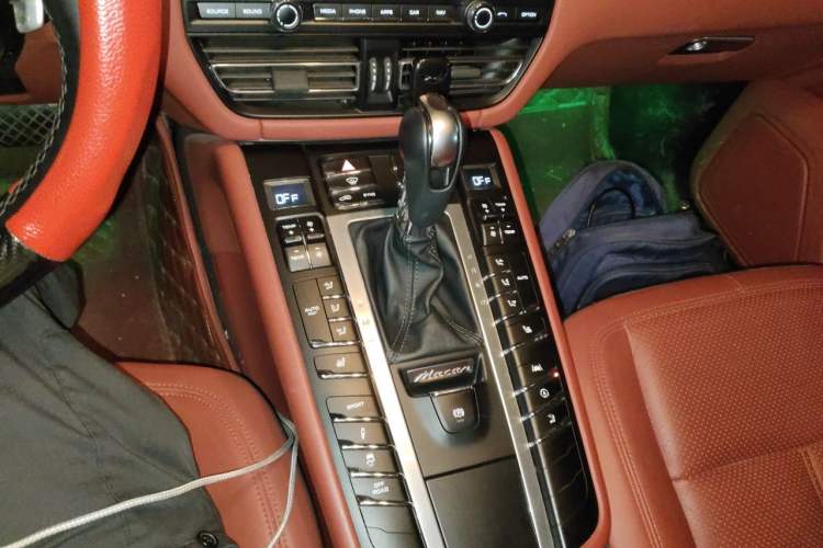 Used Porsche Macan 2020 Macan 2.0T Gear Lever