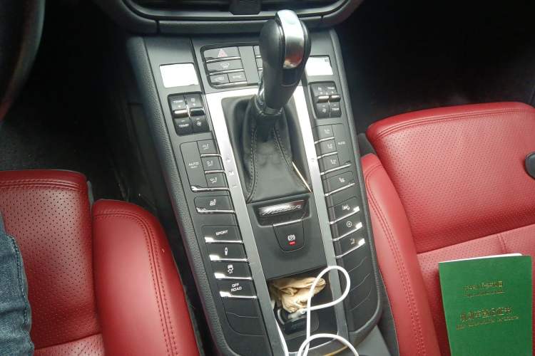 Used Porsche Macan 2020 Macan 2.0T Gear Lever