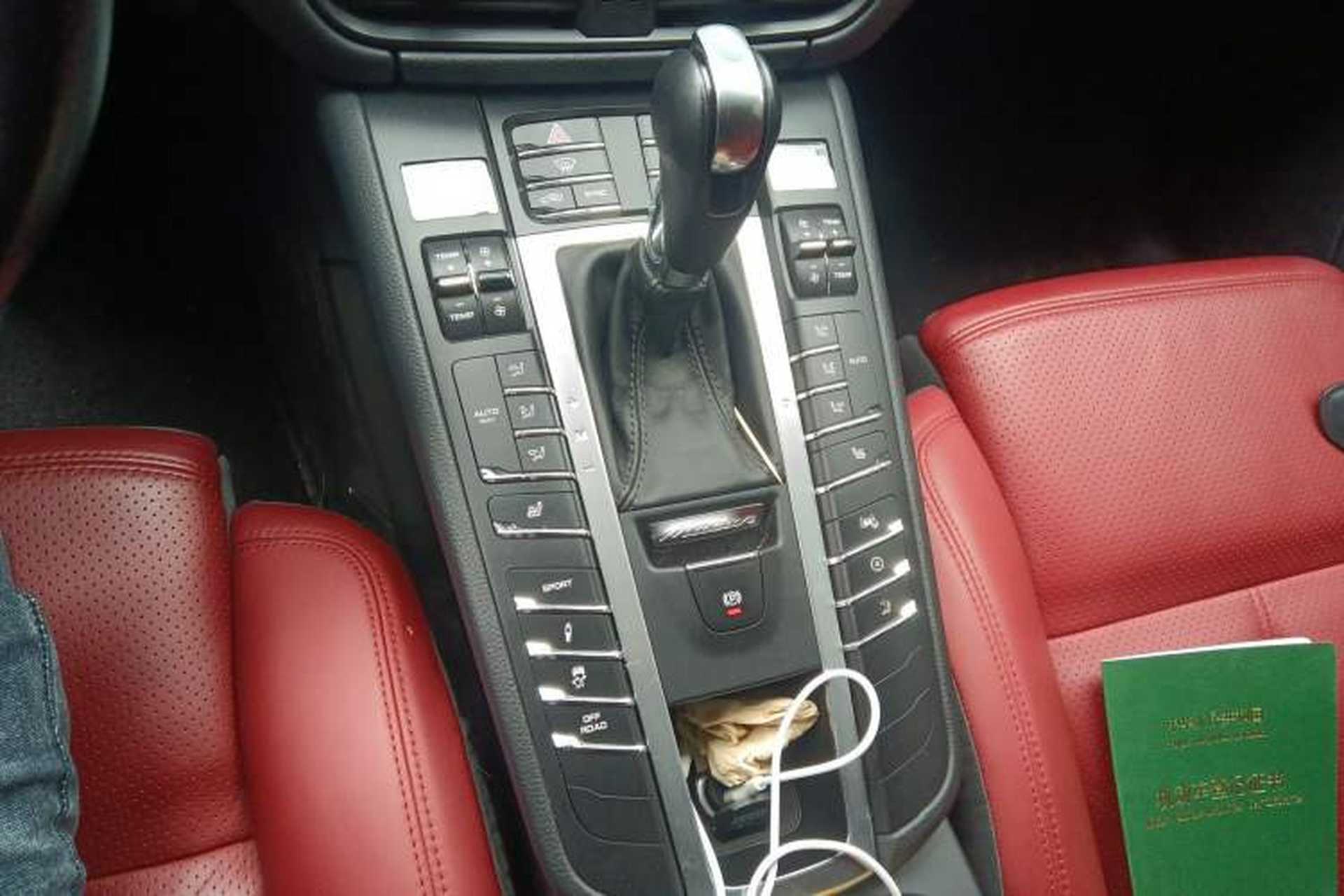Used Porsche Macan 2020 Macan 2.0T Gear Lever