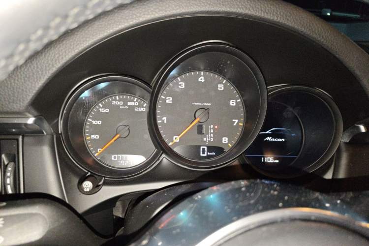 Used Porsche Macan 2020 Macan 2.0T Instrument Cluster