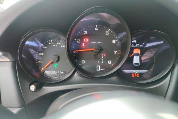 Used Porsche Macan 2020 Macan 2.0T Instrument Cluster