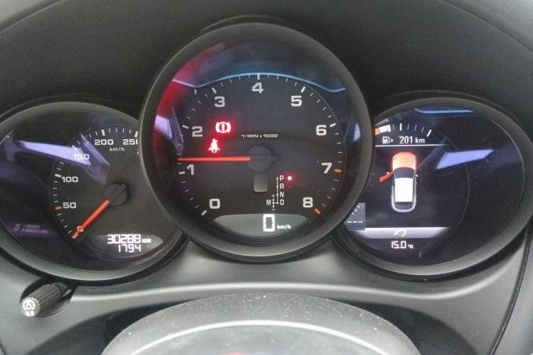 Used Porsche Macan 2020 Macan 2.0T Instrument Cluster