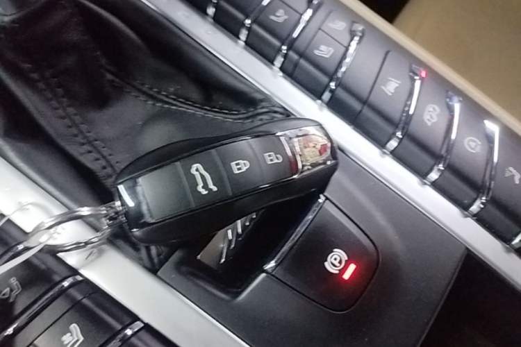 Used Porsche Macan 2020 Macan S 3.0T Interior 1