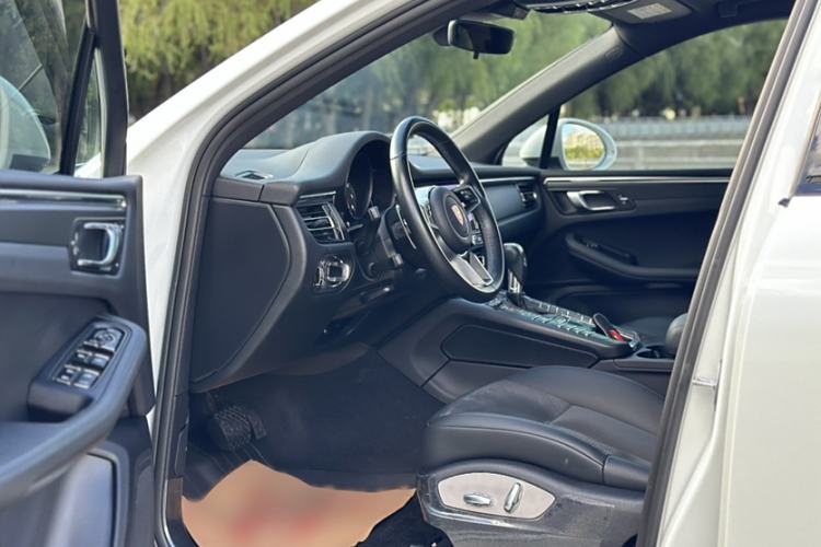 Used Porsche Macan 2020 Macan 2.0T Interior 2