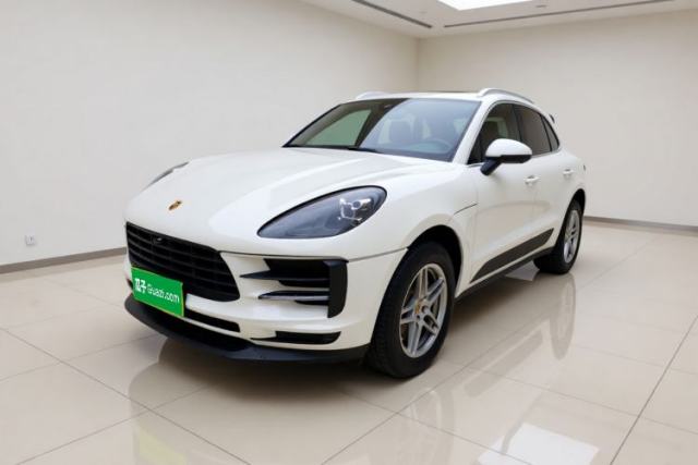 Ojetý Porsche Macan 2020 Macan 2.0T