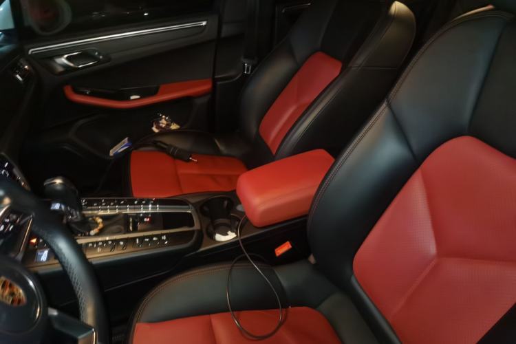 Used Porsche Macan 2020 Macan 2.0T Left Front Seat