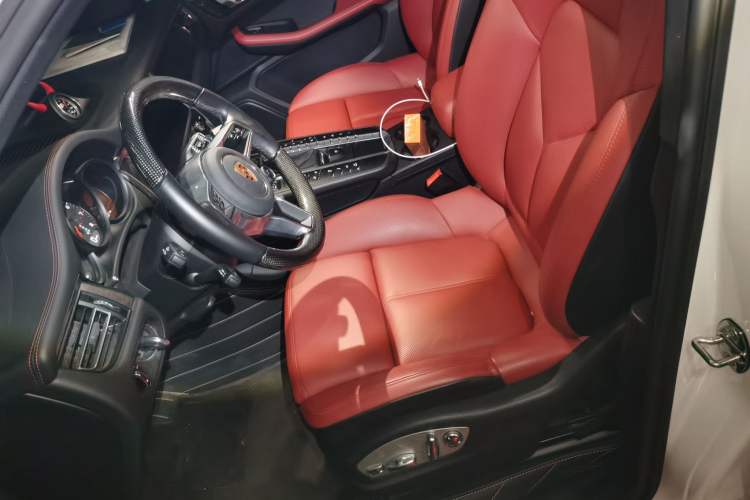 Used Porsche Macan 2020 Macan GTS 2.9T Left Front Seat