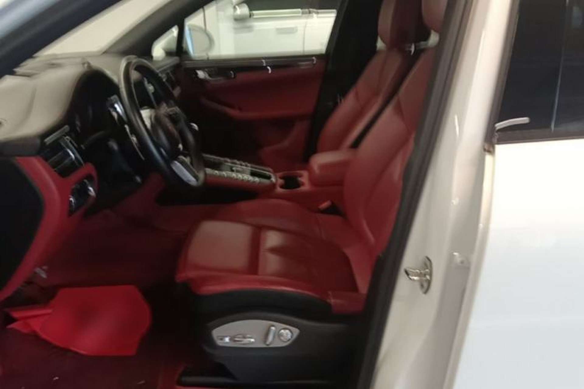 Used Porsche Macan 2020 Macan S 3.0T Left Front Seat
