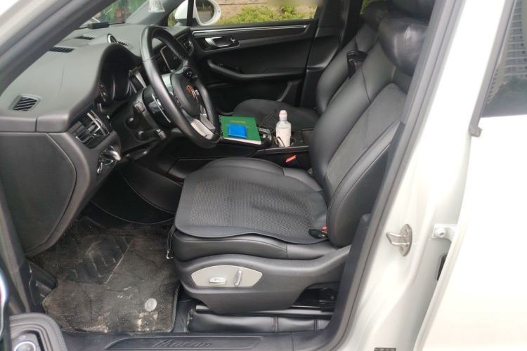 Used Porsche Macan 2020 Macan 2.0T Left Front Seat
