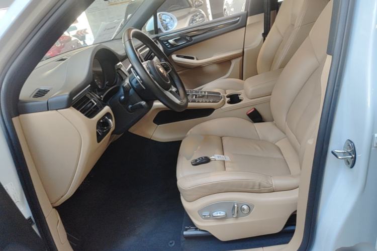 Used Porsche Macan 2020 Macan S 3.0T Left Front Seat