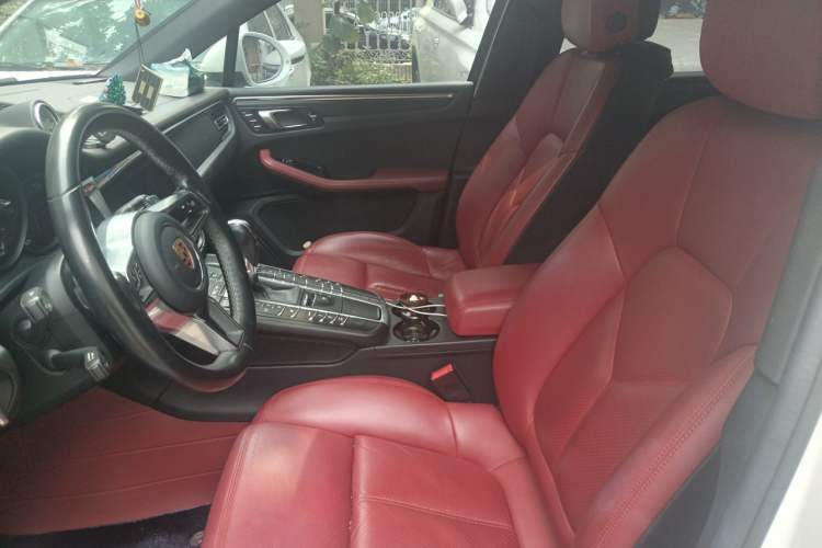 Used Porsche Macan 2020 Macan 2.0T Left Front Seat
