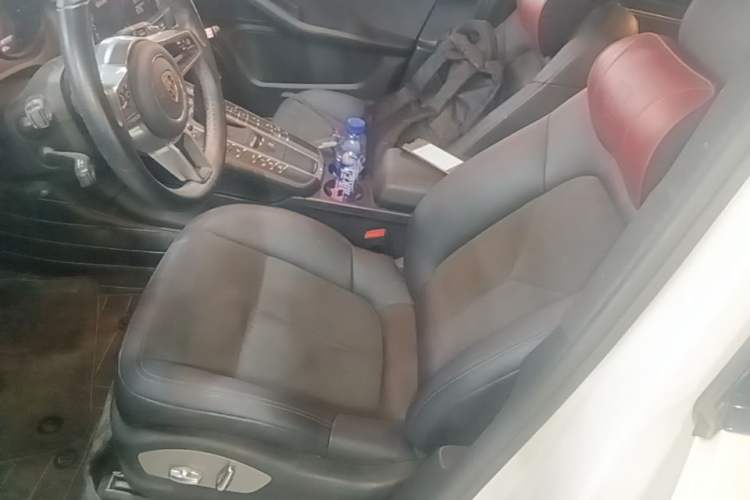 Used Porsche Macan 2020 Macan 2.0T Left Front Seat