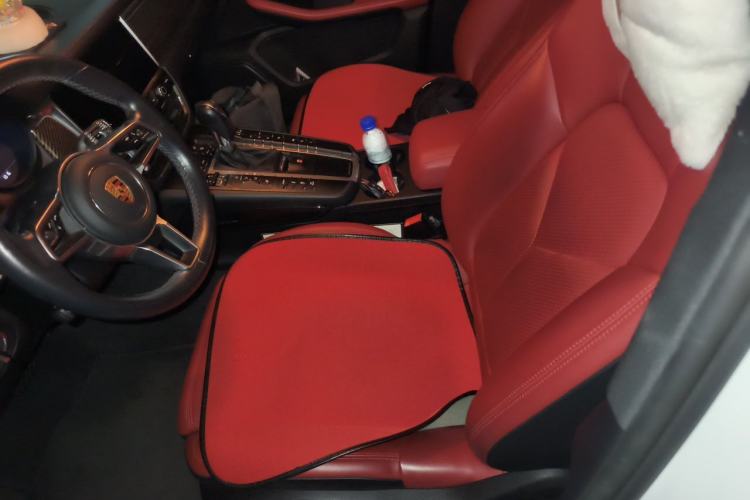 Used Porsche Macan 2020 Macan 2.0T Left Front Seat