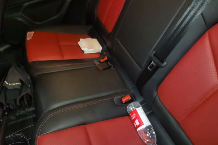 Used Porsche Macan 2020 Macan 2.0T Left Rear Seat