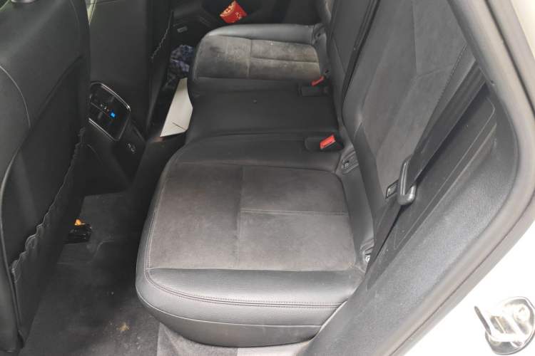 Used Porsche Macan 2020 Macan 2.0T Left Rear Seat