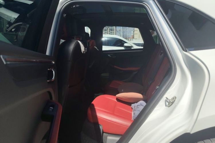 Used Porsche Macan 2020 Macan 2.0T Left Rear Seat