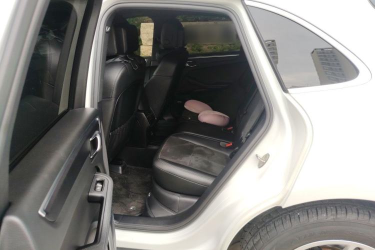 Used Porsche Macan 2020 Macan 2.0T Left Rear Seat