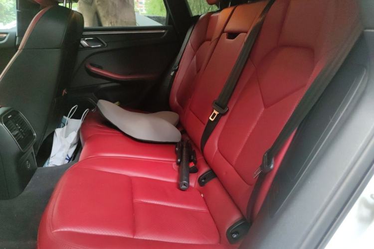 Used Porsche Macan 2020 Macan 2.0T Left Rear Seat