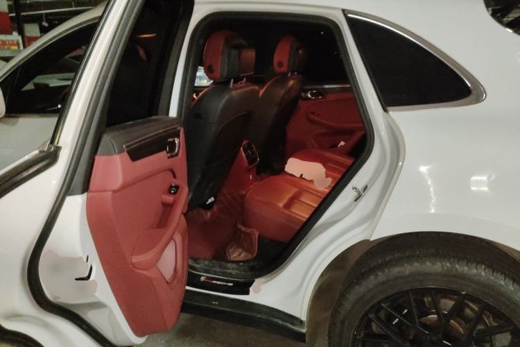 Used Porsche Macan 2020 Macan 2.0T Left Rear Seat