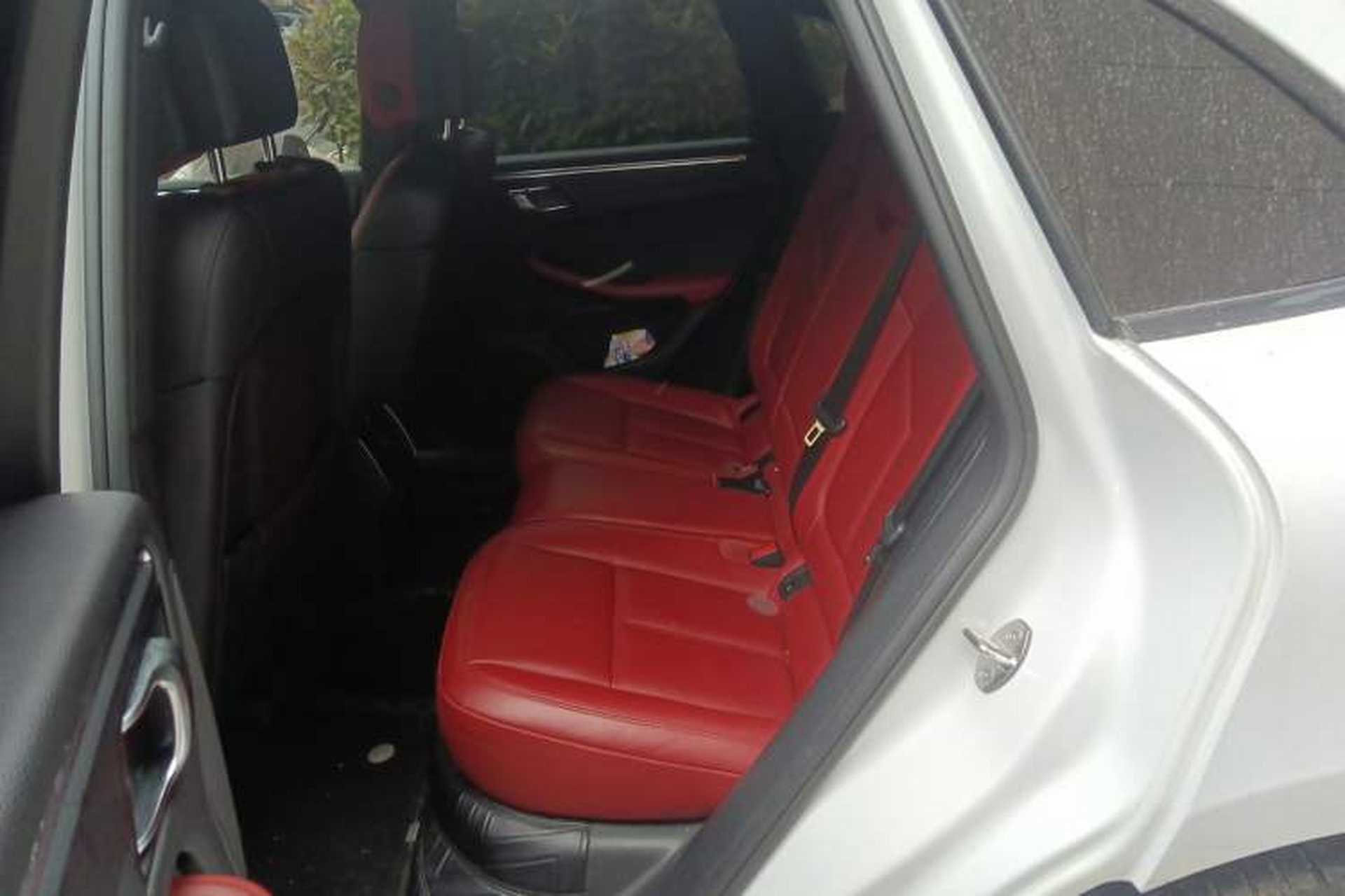 Used Porsche Macan 2020 Macan 2.0T Left Rear Seat