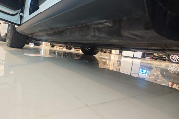 Used Porsche Macan 2020 Macan 2.0T Left Side Sill