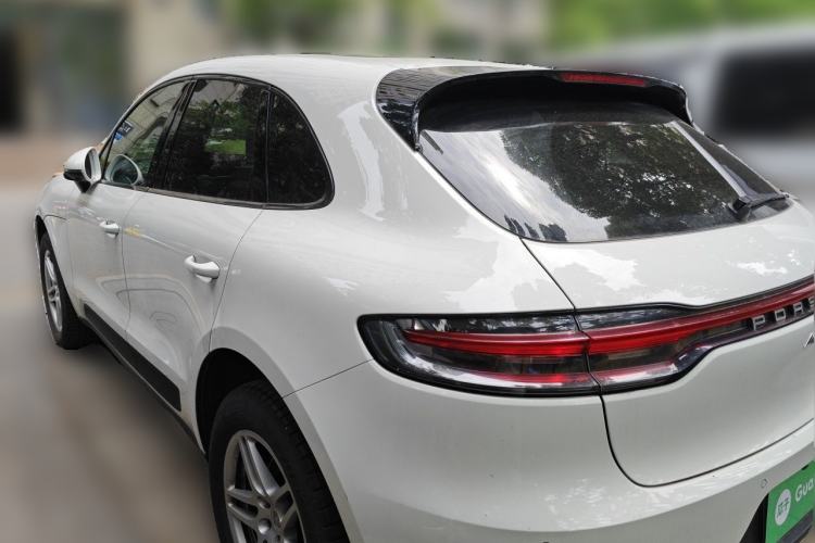 Used Porsche Macan 2020 Macan 2.0T Rear Left 45 Deg