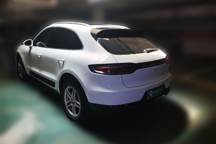 Used Porsche Macan 2020 Macan 2.0T Rear Left 45 Deg