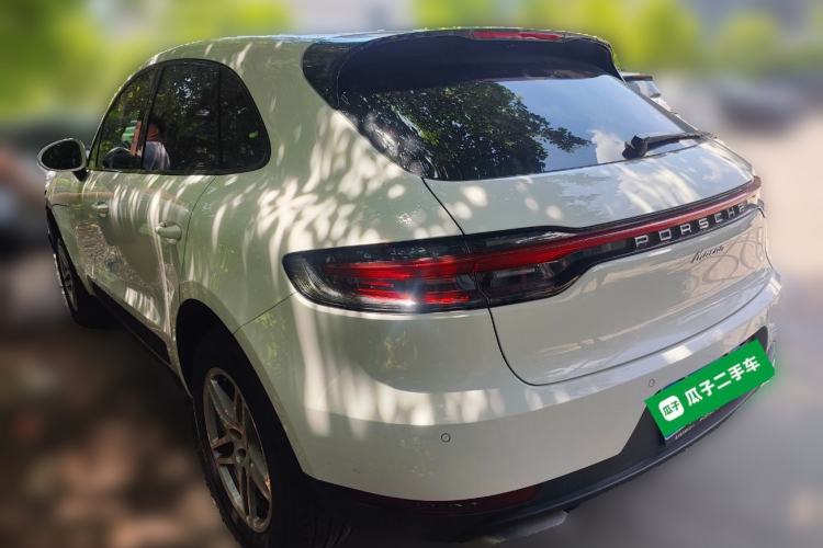 Used Porsche Macan 2020 Macan 2.0T Rear Left 45 Deg