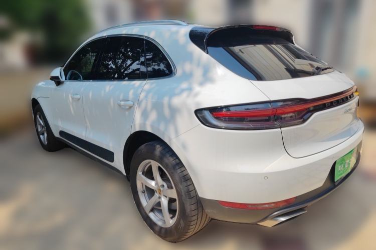 Used Porsche Macan 2020 Macan 2.0T Rear Left 45 Deg