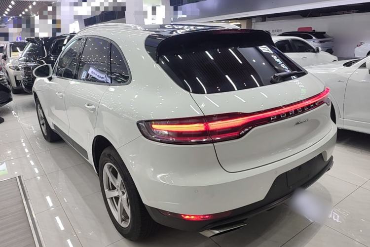 Used Porsche Macan 2020 Macan 2.0T Rear Left 45 Deg