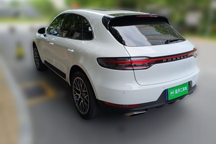 Used Porsche Macan 2020 Macan 2.0T Rear Left 45 Deg