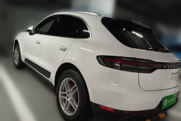 Used Porsche Macan 2020 Macan 2.0T Rear Left 45 Deg