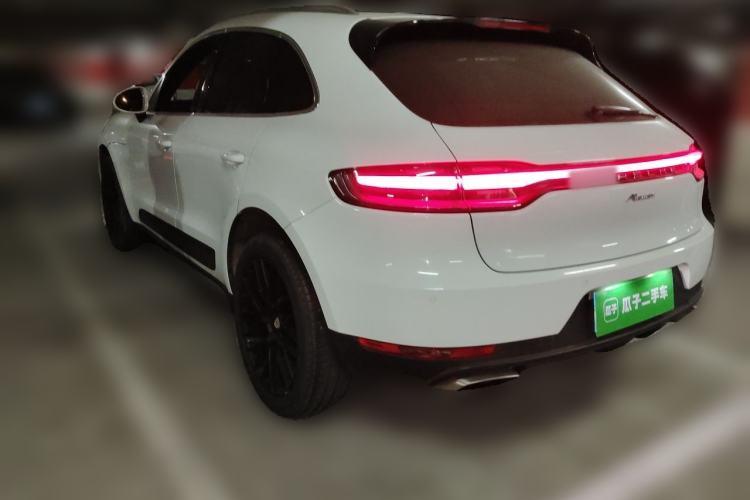 Used Porsche Macan 2020 Macan 2.0T Rear Left 45 Deg