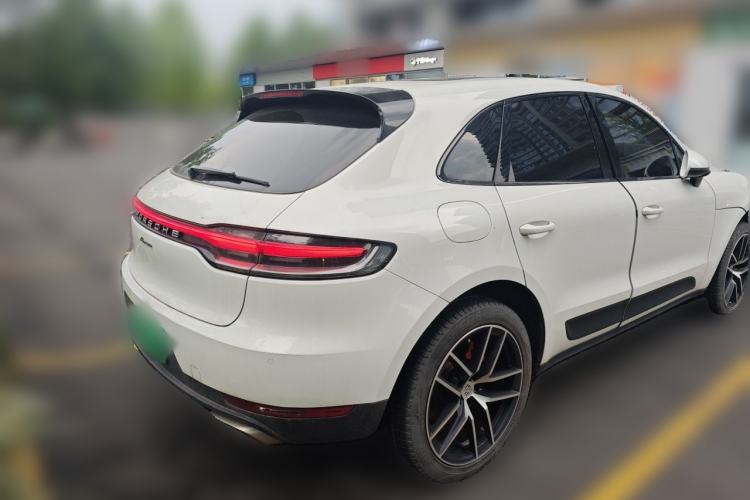 Used Porsche Macan 2020 Macan 2.0T Rear Right 45 Deg