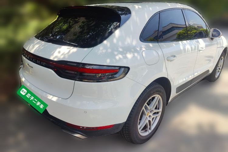 Used Porsche Macan 2020 Macan 2.0T Rear Right 45 Deg