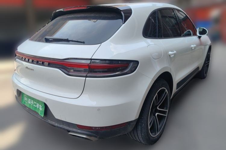 Used Porsche Macan 2020 Macan 2.0T Rear Right 45 Deg