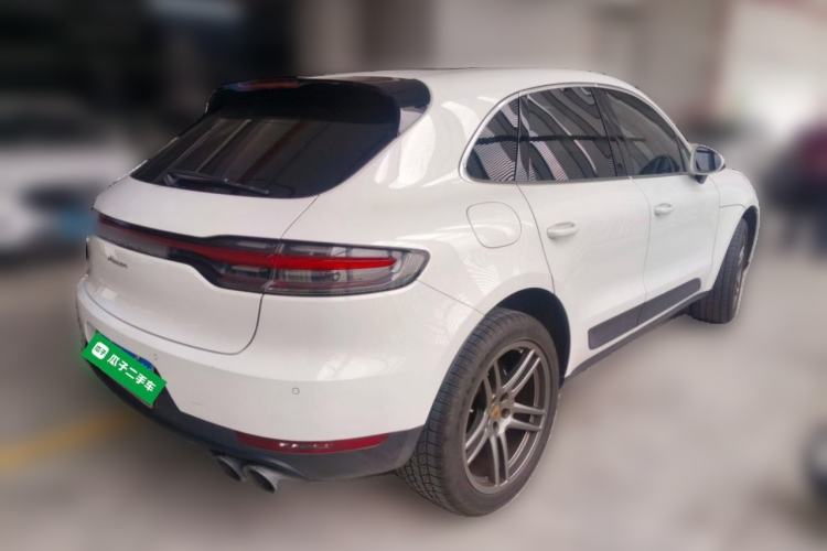 Used Porsche Macan 2020 Macan 2.0T Rear Right 45 Deg