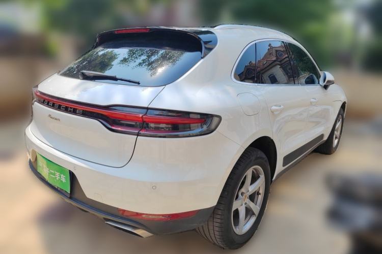 Used Porsche Macan 2020 Macan 2.0T Rear Right 45 Deg