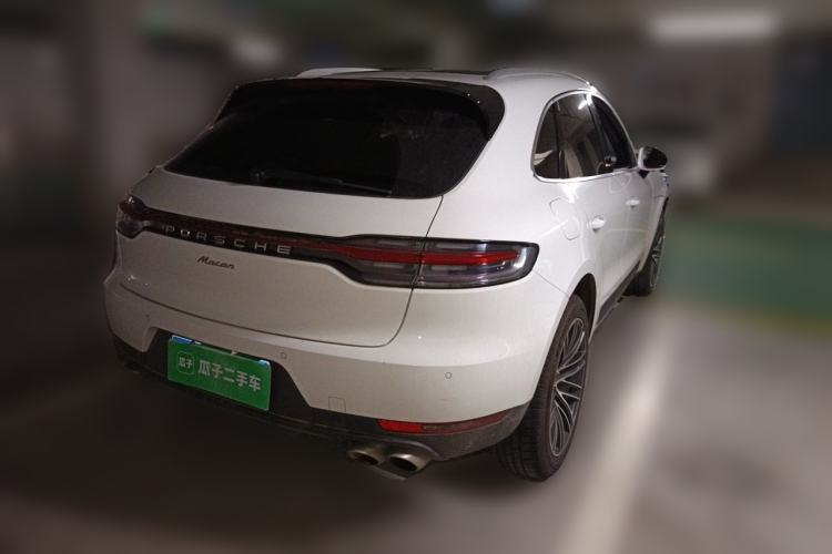 Used Porsche Macan 2020 Macan 2.0T Rear Right 45 Deg