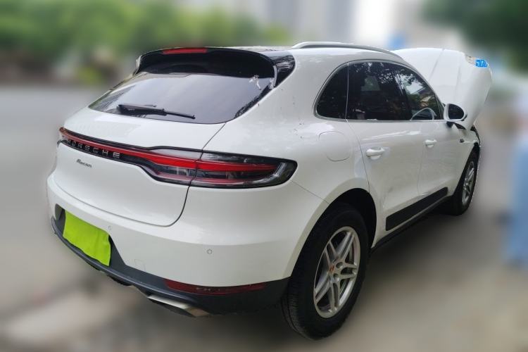 Used Porsche Macan 2020 Macan 2.0T Rear Right 45 Deg