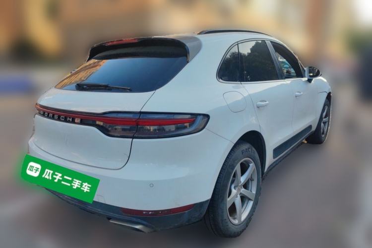 Used Porsche Macan 2020 Macan 2.0T Rear Right 45 Deg