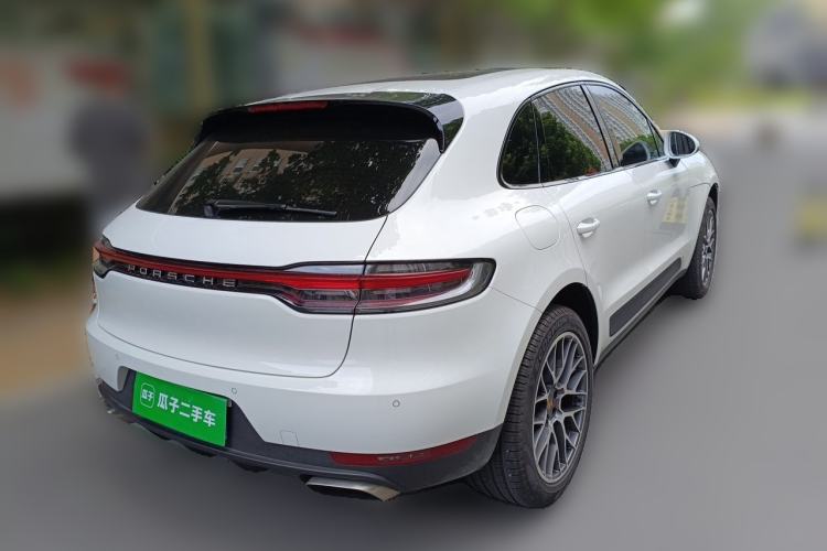 Used Porsche Macan 2020 Macan 2.0T Rear Right 45 Deg