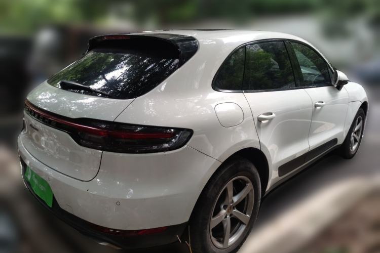 Used Porsche Macan 2020 Macan 2.0T Rear Right 45 Deg