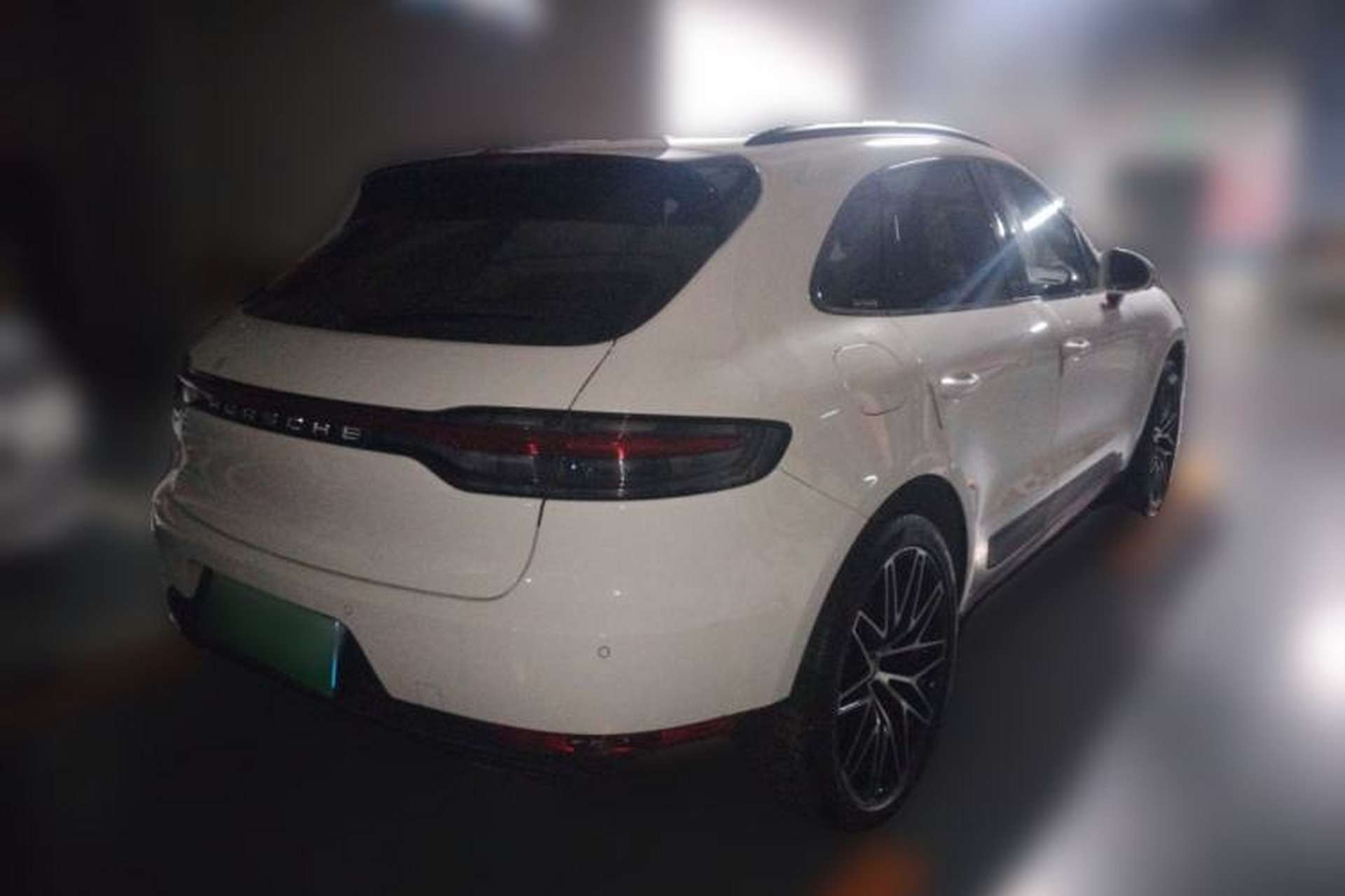 Used Porsche Macan 2020 Macan 2.0T Rear Right 45 Deg