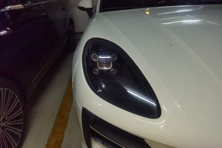 Used Porsche Macan 2020 Macan 2.0T Right Front Headlight