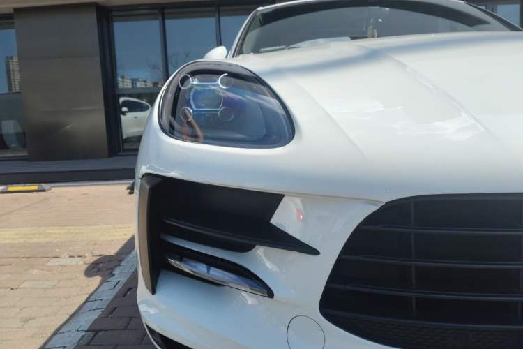 Used Porsche Macan 2020 Macan 2.0T Right Front Headlight